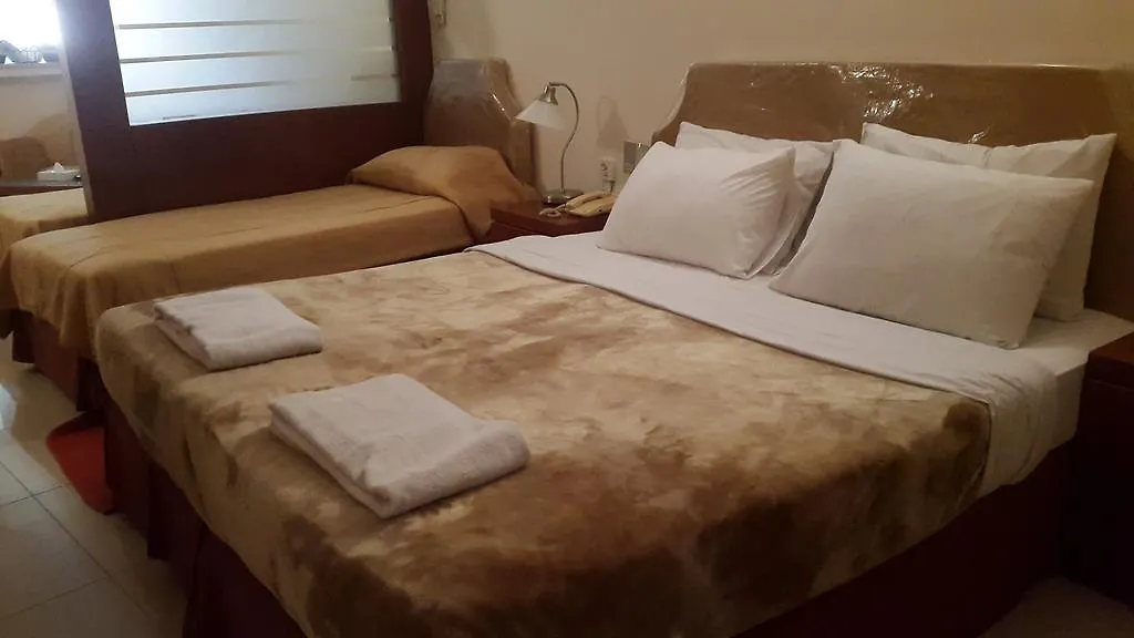 Al Raien Hotel Apartment Dubai 3*,